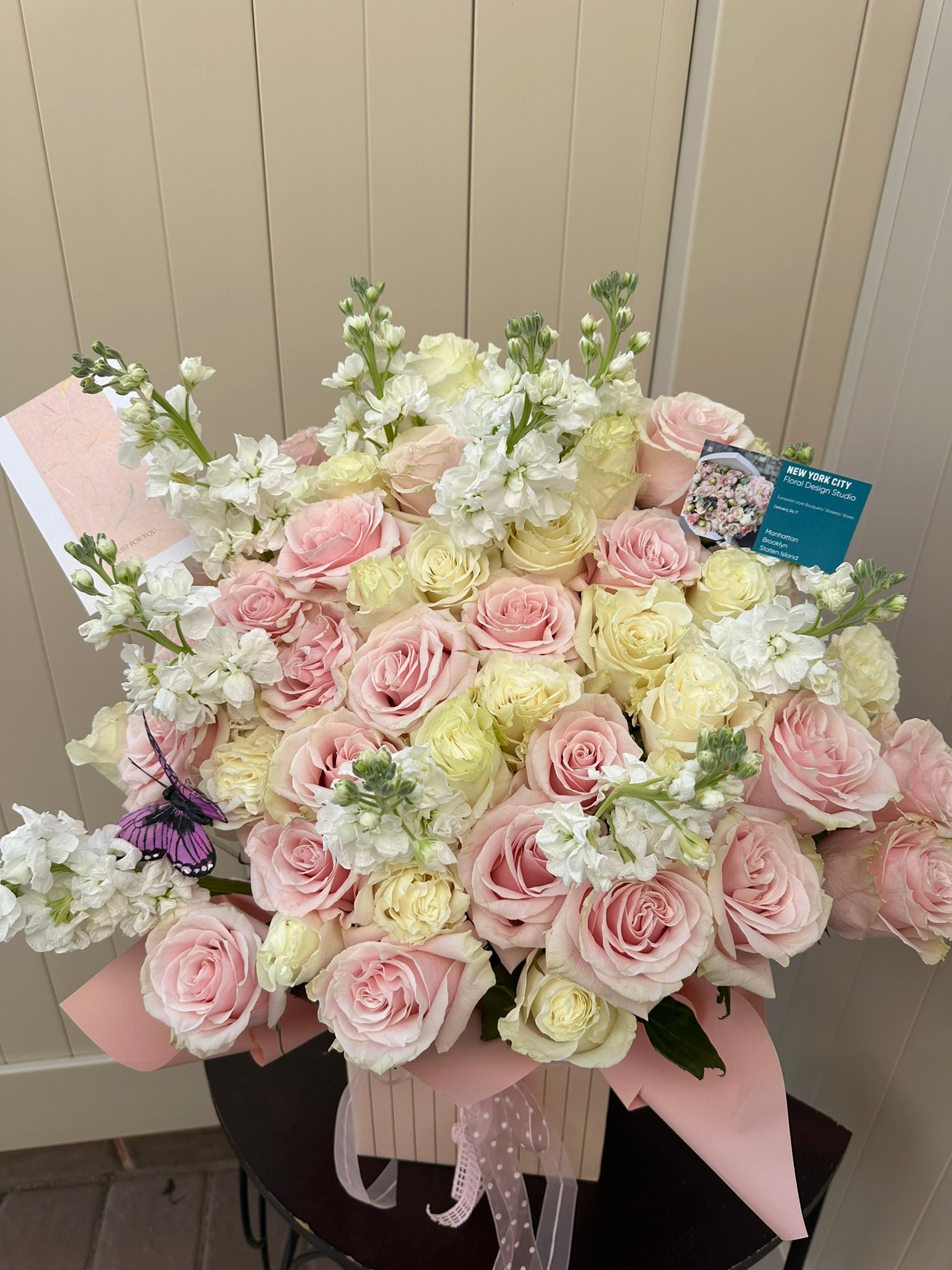 Society6 ケース Moroccan Floral Lattice Arrangement in Pinks Flower box #132 – Theflowerslovers